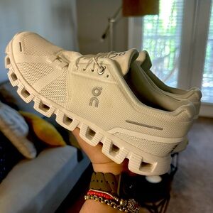 Women ON CLOUD WHITE 9 usa